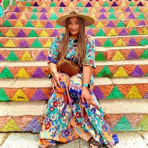 Boohoo 	Mixed Print Open Back Maxi Dress